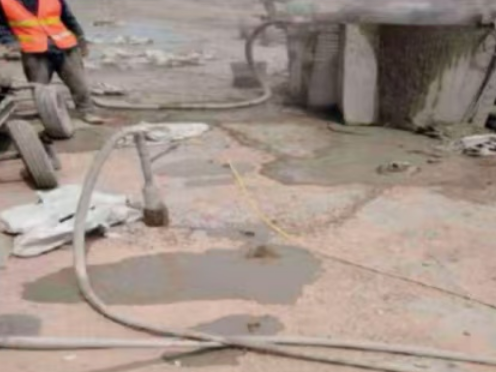 白沙水泥混凝土路面板底注浆技术 路面脱空注浆整治方案