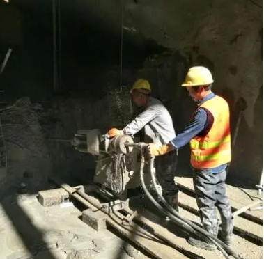 白沙水下抗分散灌浆料特点 水下不分散注浆料介绍