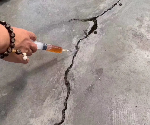 白沙混凝土裂缝修补技术详解​